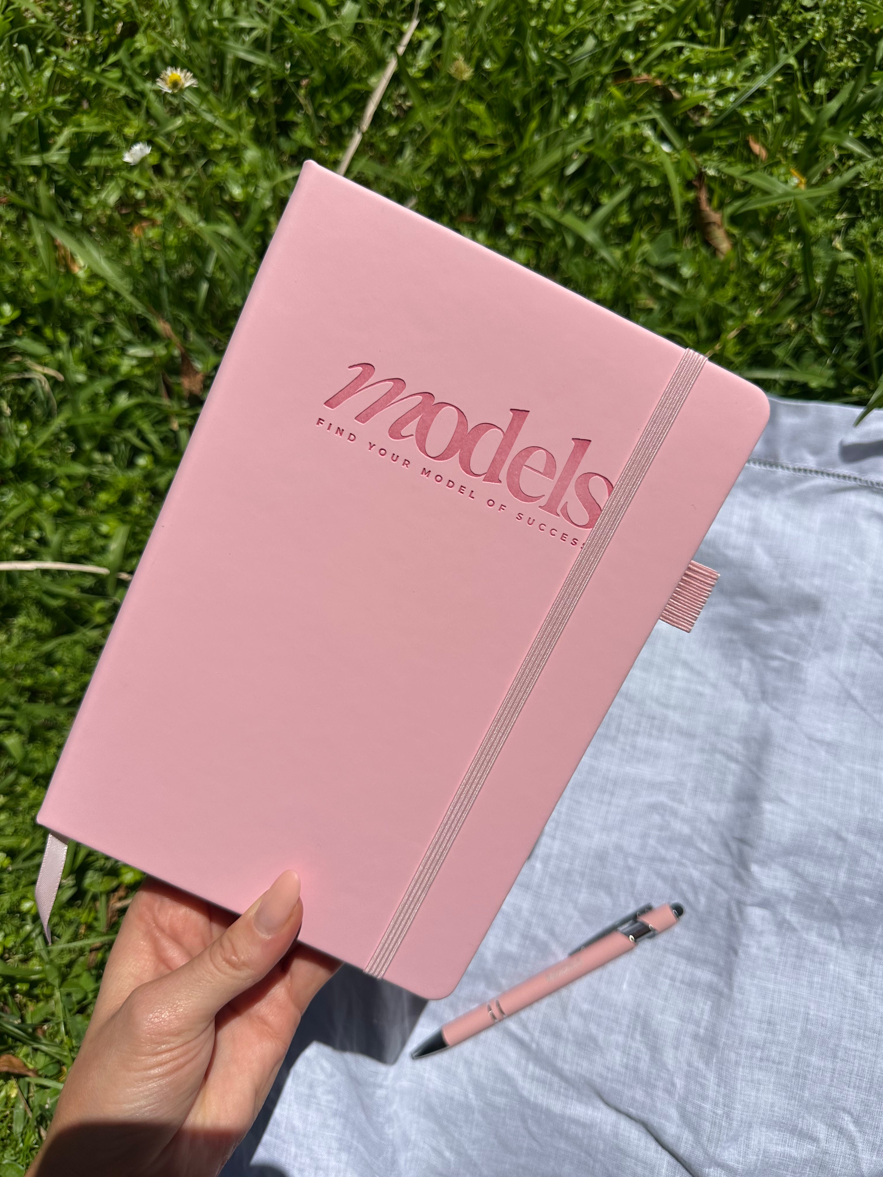 MODELS JOURNAL & PEN - Baby Pink